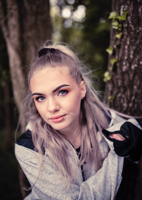 Eve Lewis